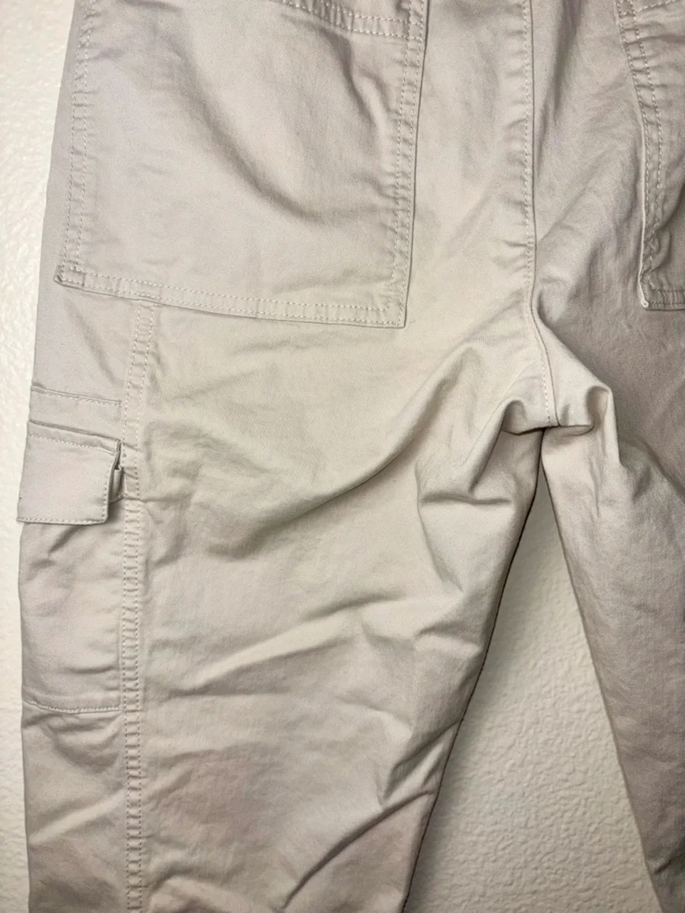 Columbia Women's Utility Pants Straight leg Cargo Pocket Size 10 cream/beige